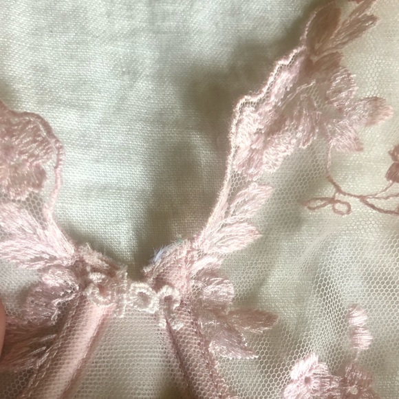 Christian Dior lace bra - Picture 2 of 9